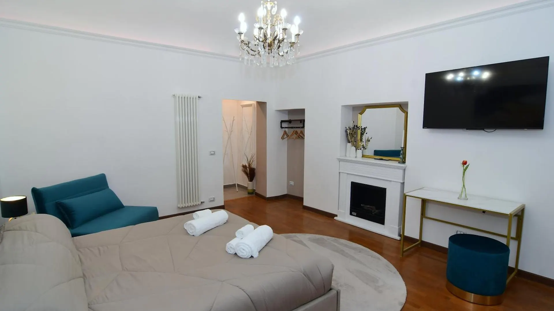 Elegant Suite Colosseo Rome 0*,  Italy