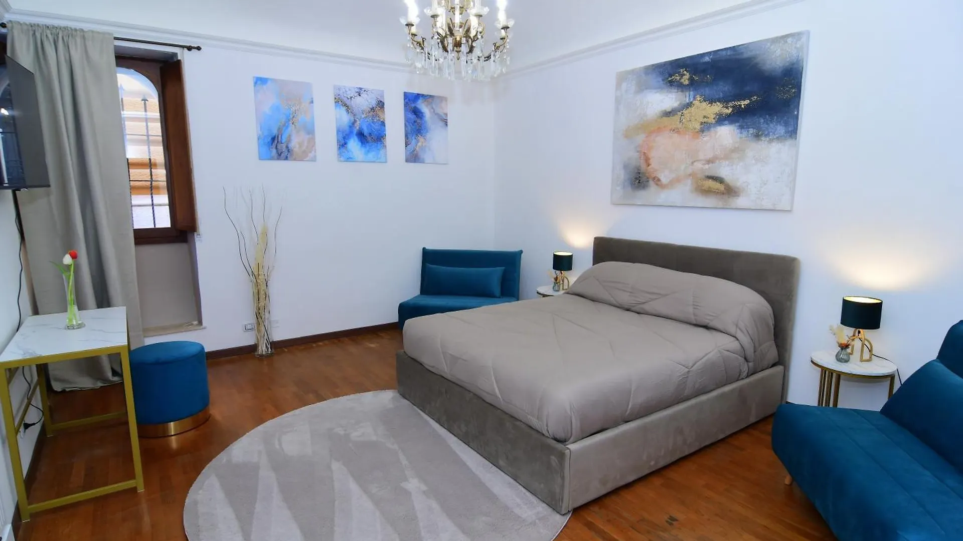 Elegant Suite Colosseo Rome Italy